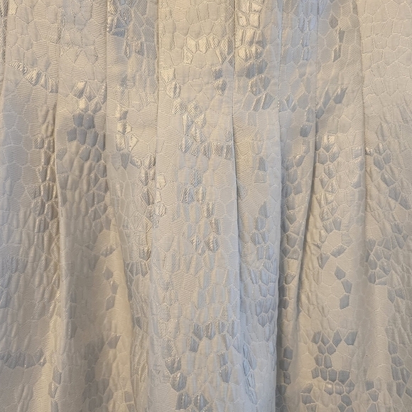 ANN Klein Sliver/White Tulip Dress pleated size 6 - Picture 5 of 11